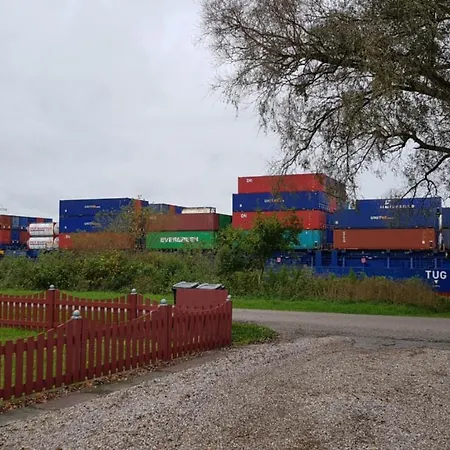 Mit Wunderschoenem Blick Auf Den Nord-ostsee-kanal Apartment *